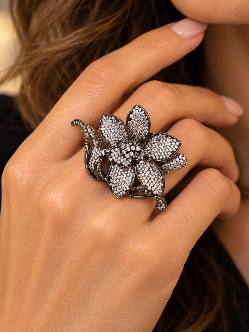 nOir NYC Silver Crystal Floral Statement Ring Size 8